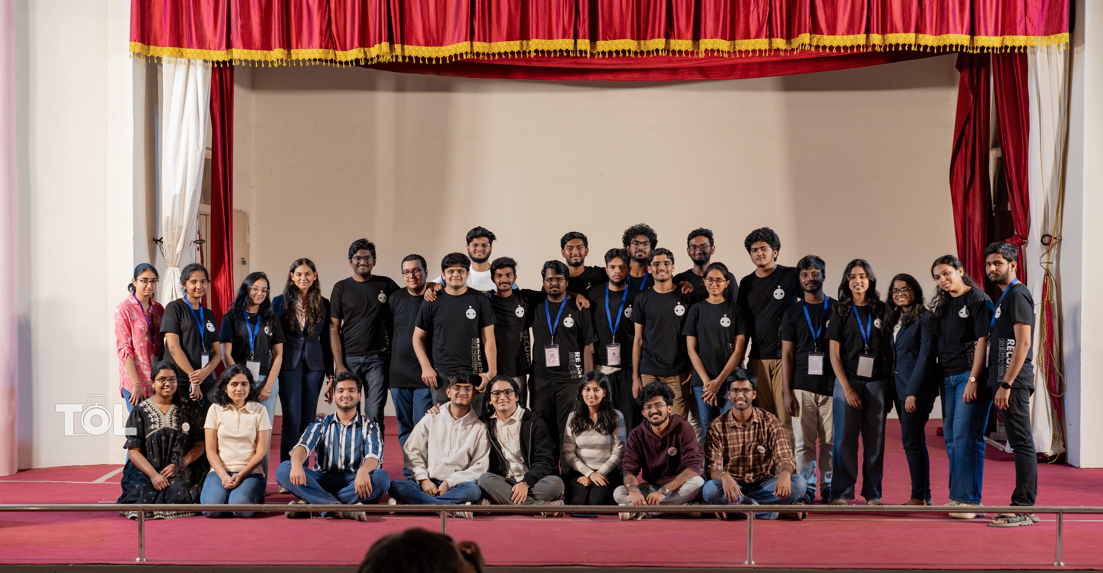Codenovate participants gathered on stage